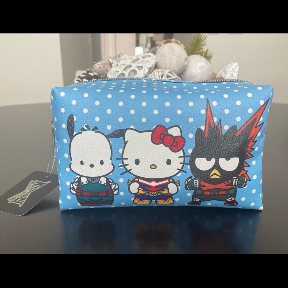 MY HERO ACADEMIA X HELLO KITTY & FRIENDS MAKE UP BAG NEW SANRIO 2022